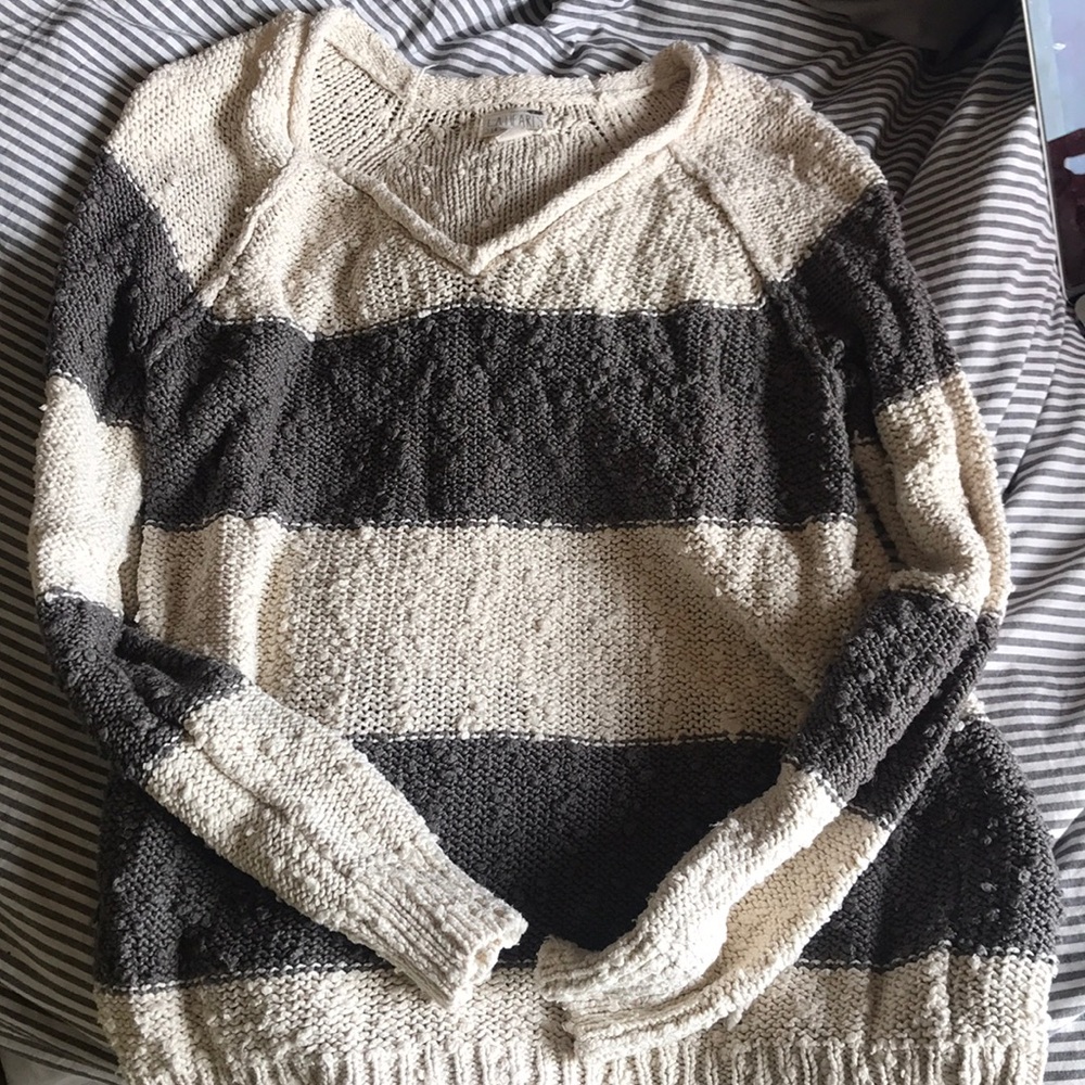 la hearts sweater